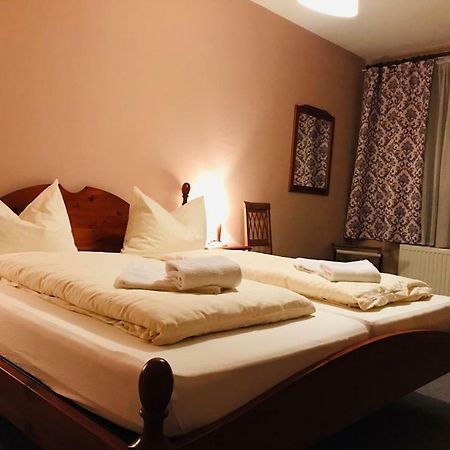 Haus Schlematal Hotel Und Restaurant バート・シュレーマ エクステリア 写真